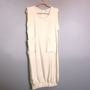 STYLE - Cream Dress with Font Pockets, Fun Hem XXL